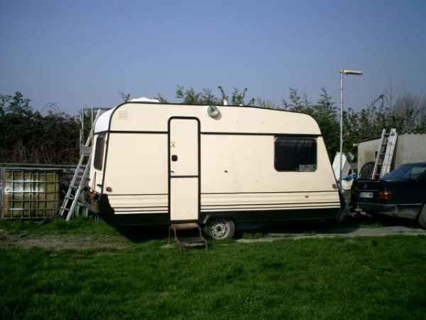 Caravane, Camping